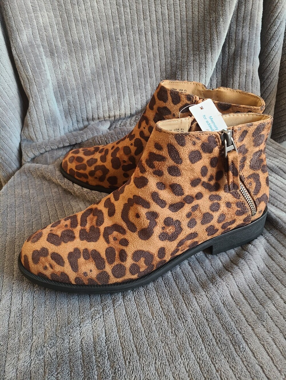 NEW women's 9 leopard animal print booties ankle boots flat heel brown/black